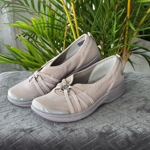 BZEES Washable Slip-On Flats.